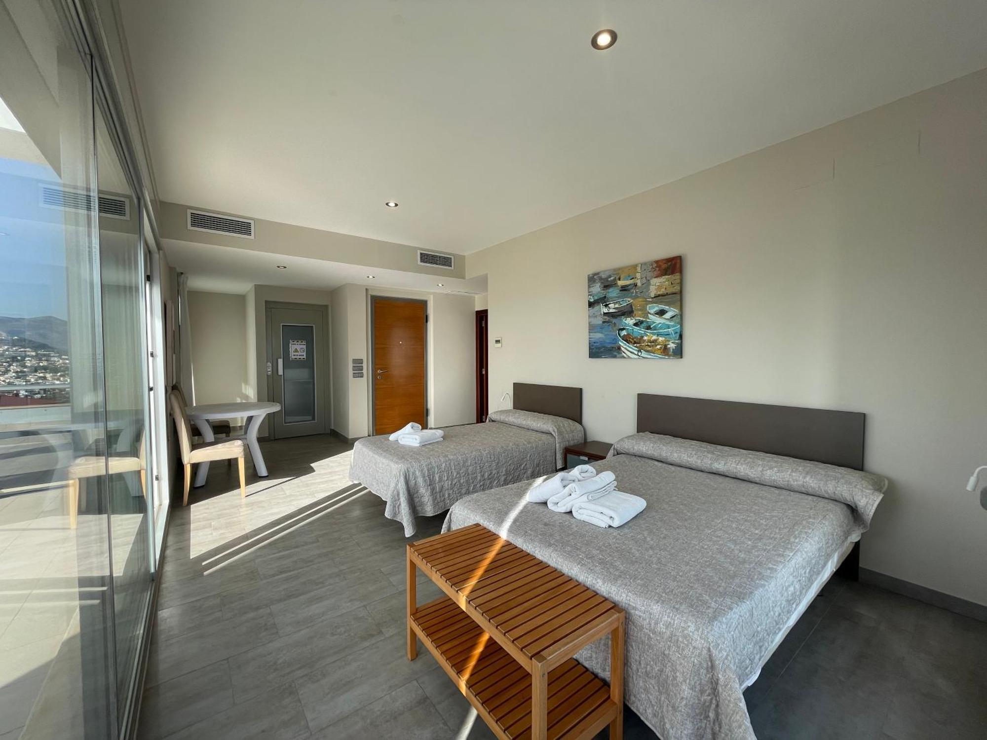 Apartamentos Entremares - Grupo Antonio Perles Calpe Eksteriør bilde